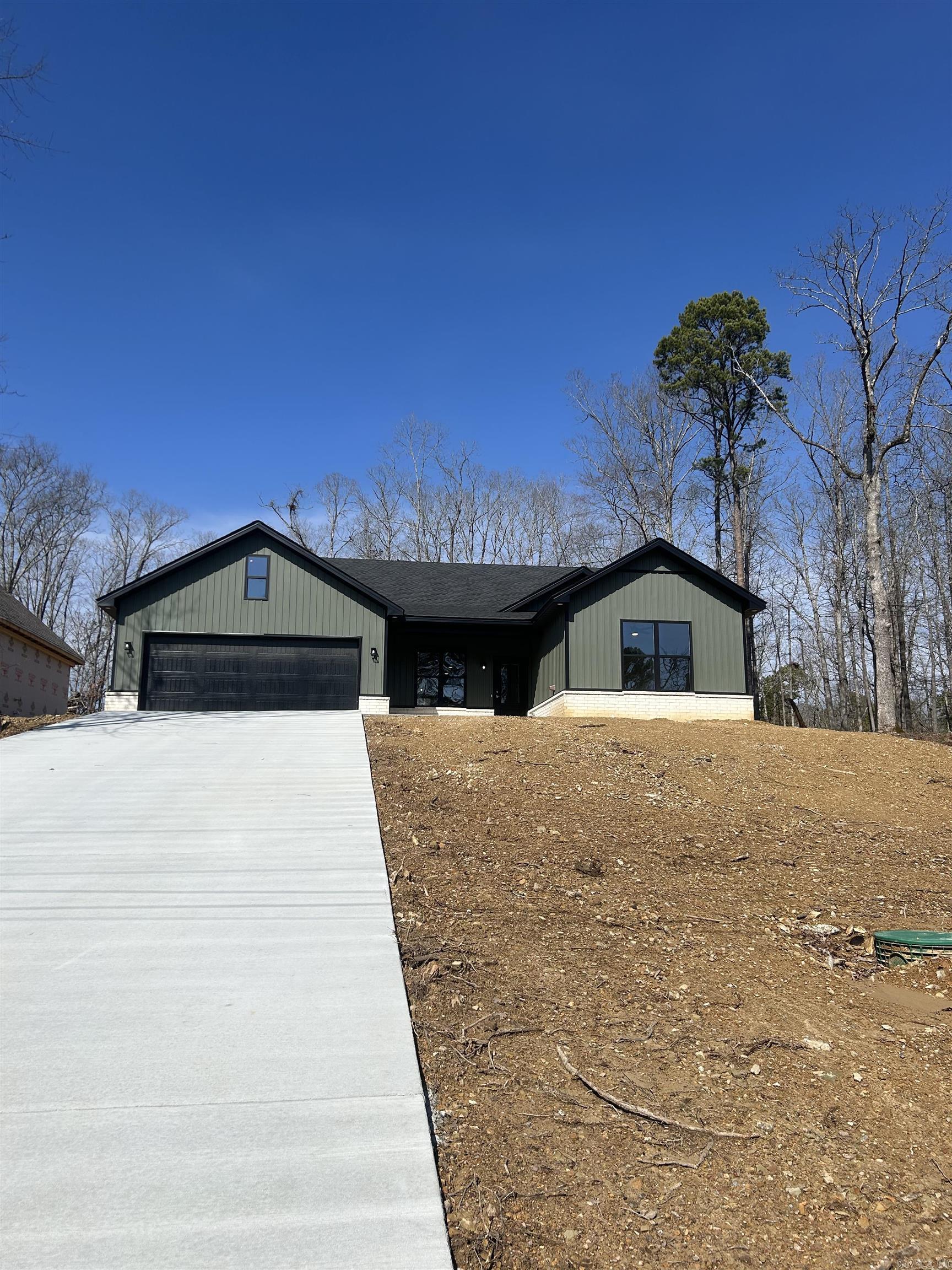 Property Photo: 210 Diamondhead Drive AR 71913
