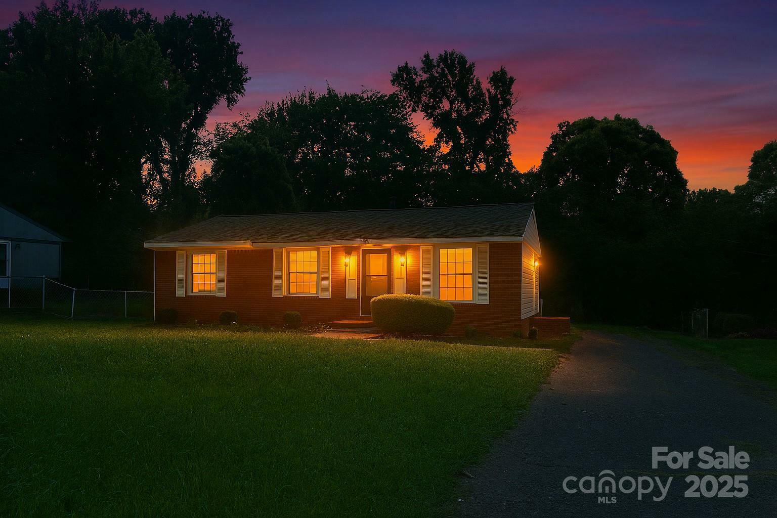 Property Photo: 1218 Milan Road NC 28216
