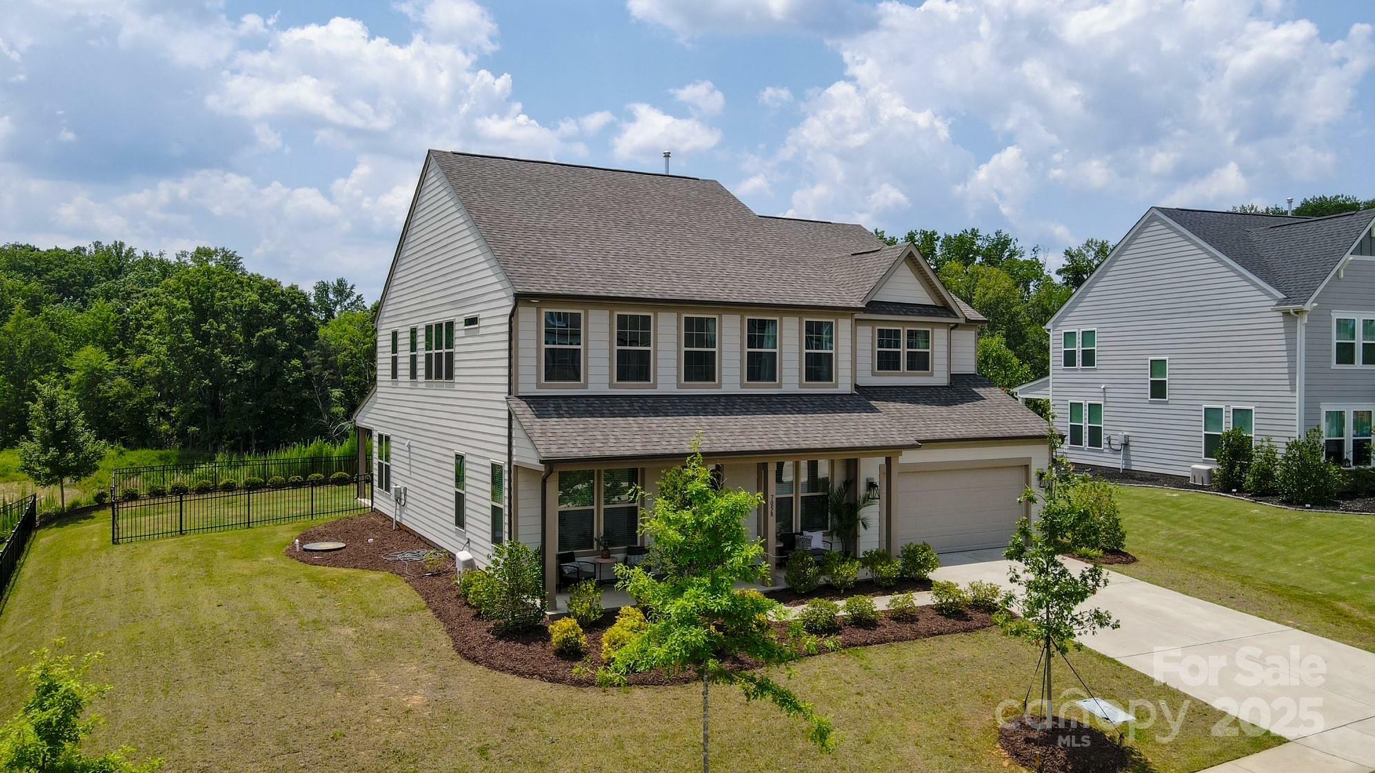 Property Photo: 7058 Cloer Court NC 28214