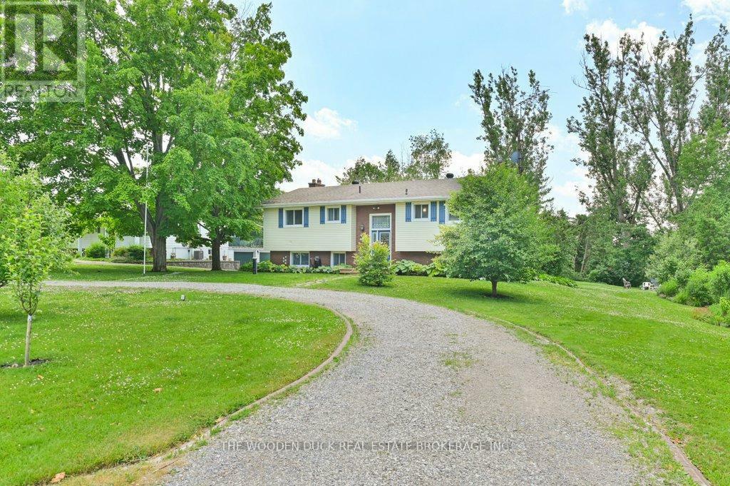 Property Photo: 7 Kerry Circle ON K0L 1T0