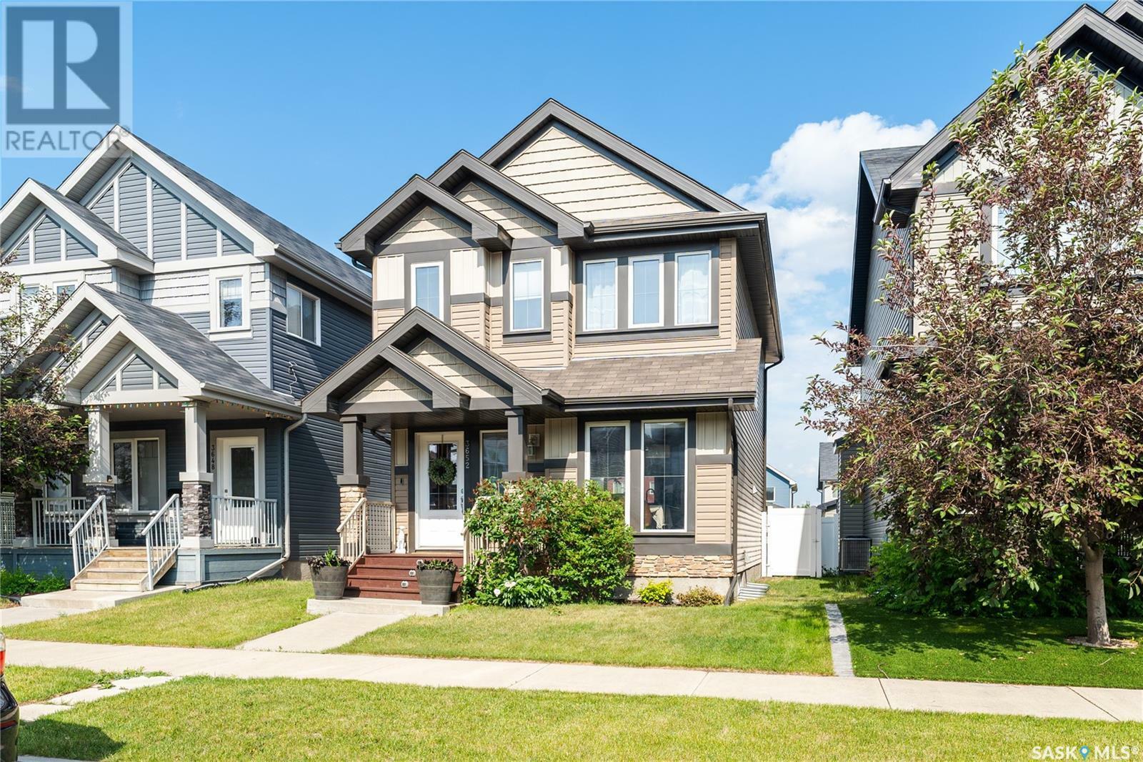 Property Photo:  3652 Green Moss Lane  SK S4V 1M2 