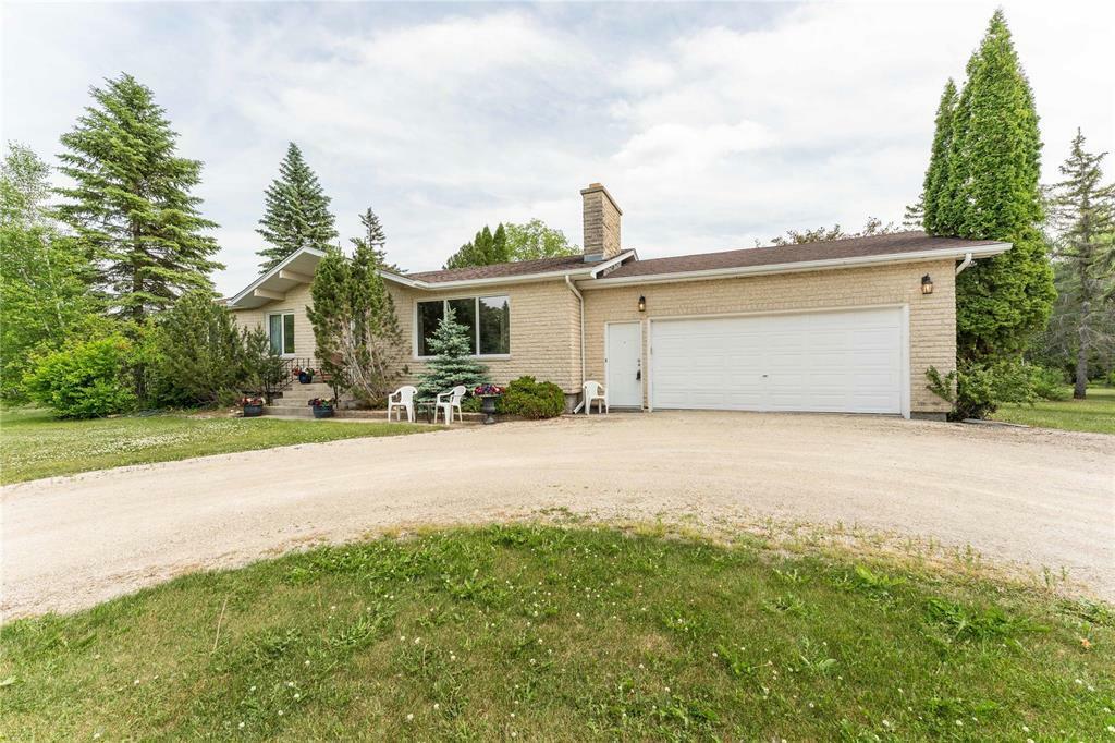 Property Photo: 3835 Rebeck Road MB R2E 1C4