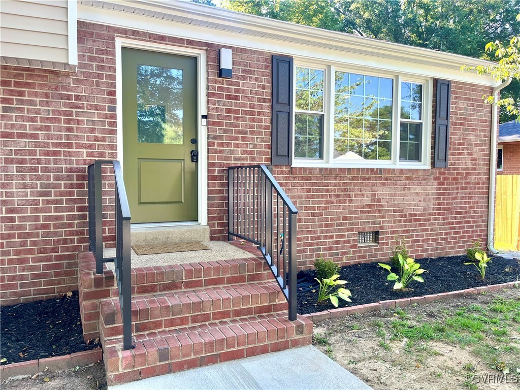Property Photo: 4205 West End Drive VA 23294