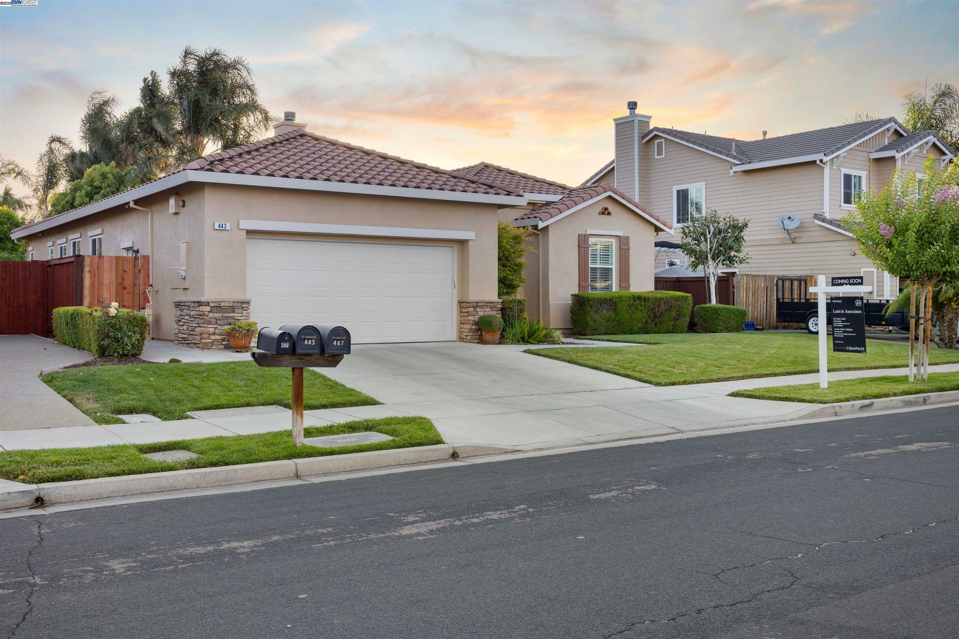 Property Photo: 443 Collis St CA 94513