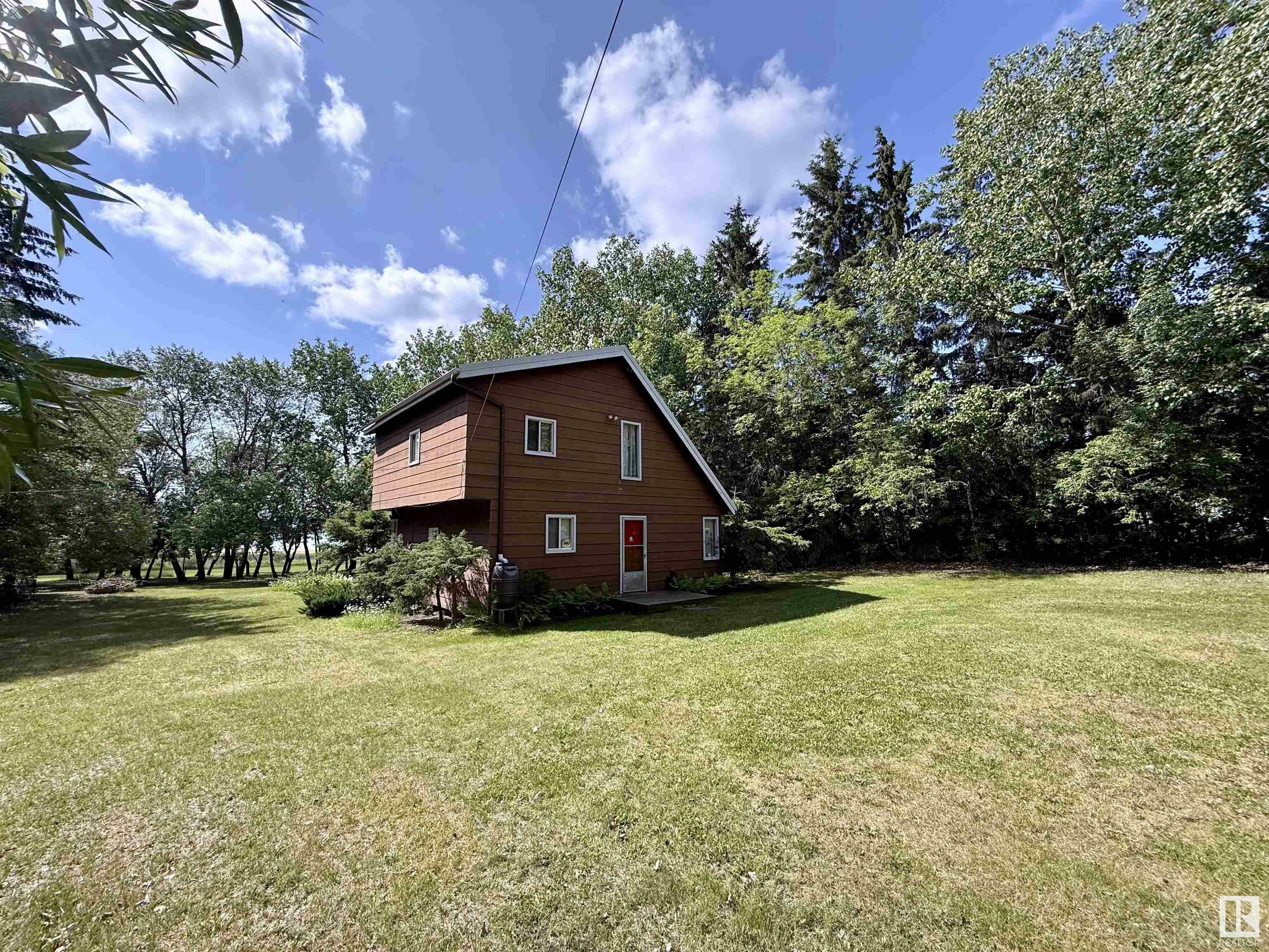 Property Photo: 312 60417 Rng Rd 124 AB T0A 3E0