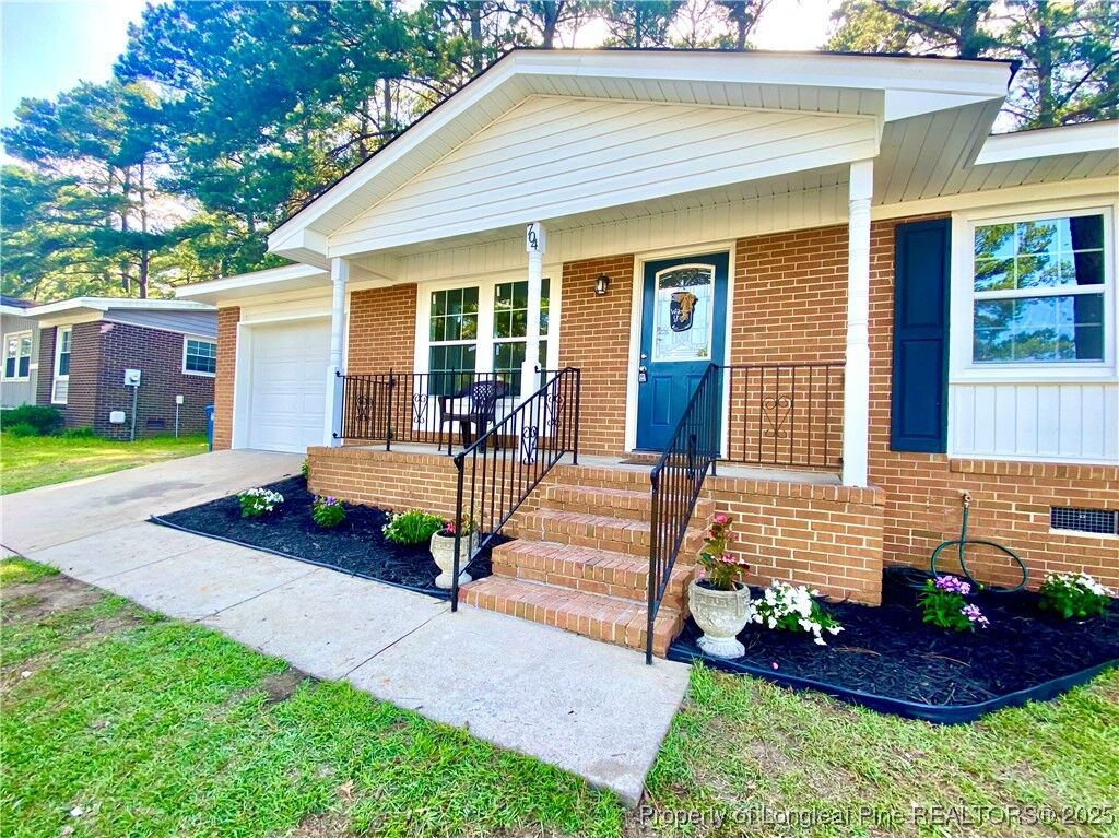 Property Photo:  704 Edgehill Road  NC 28314 