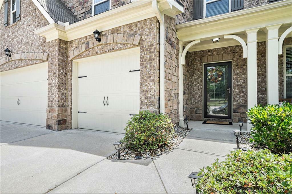 Property Photo: 5696 Walnut Mill Lane GA 30127