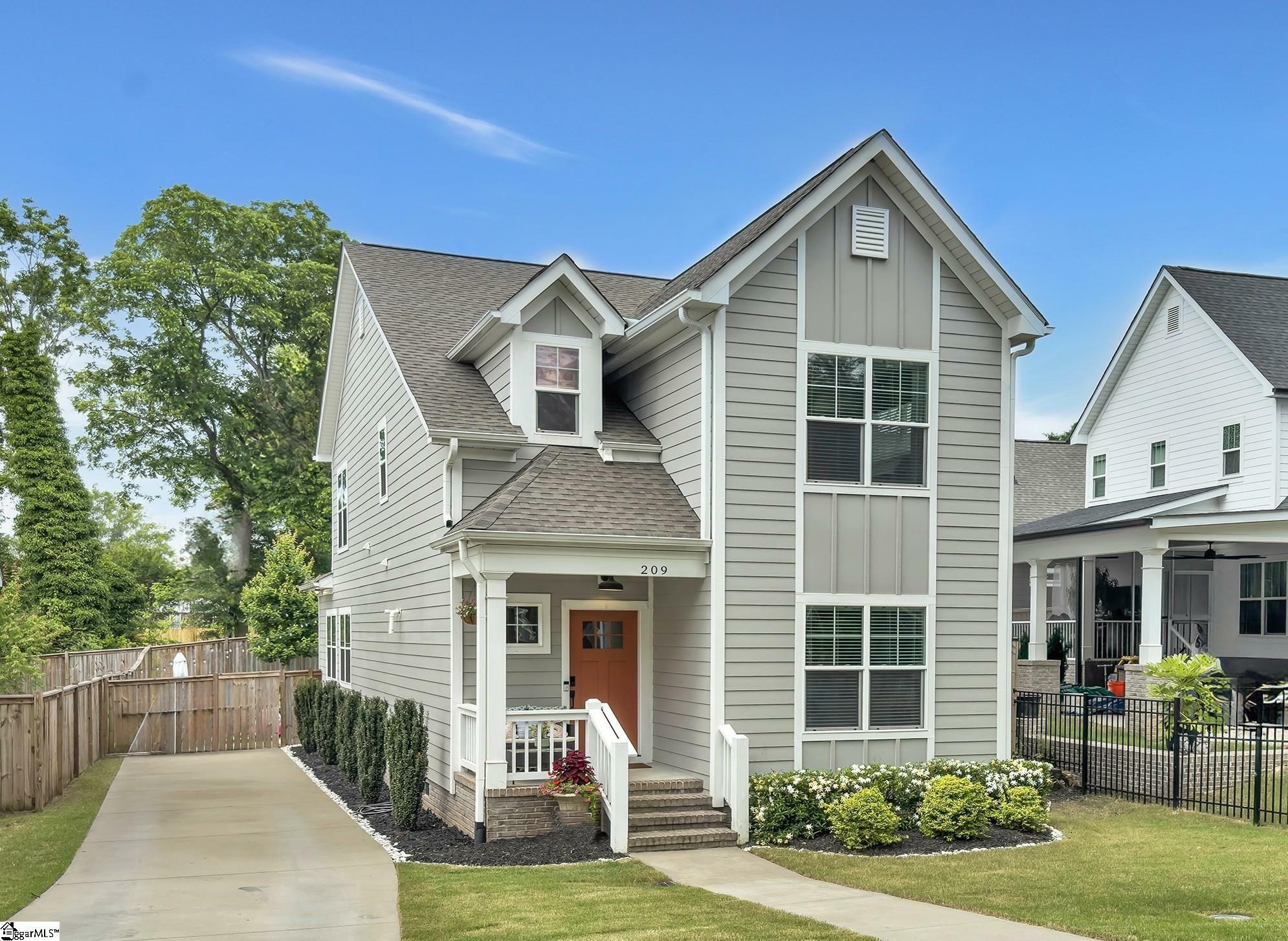 Property Photo: 209 Pinckney Street SC 29601
