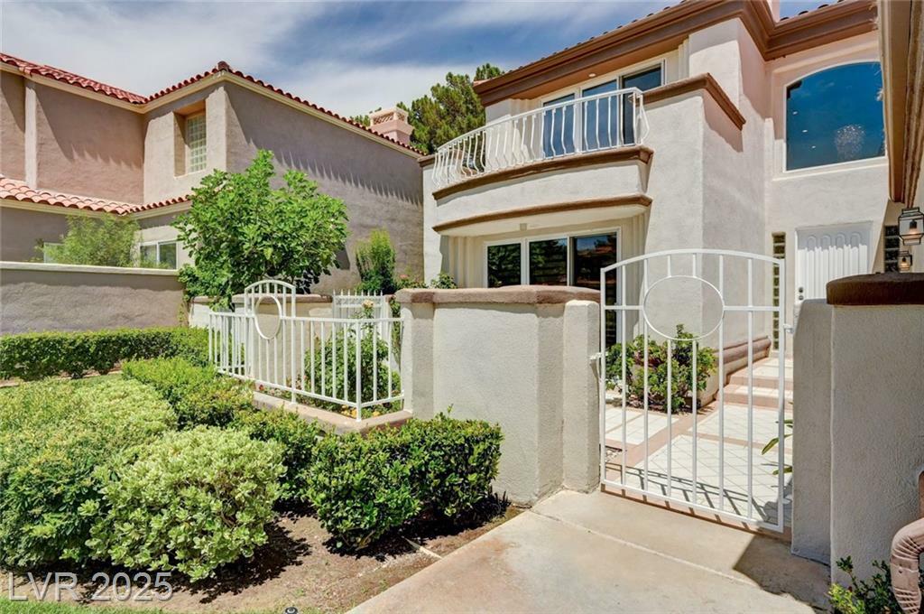 Property Photo: 8224 Horseshoe Bend Lane NV 89113
