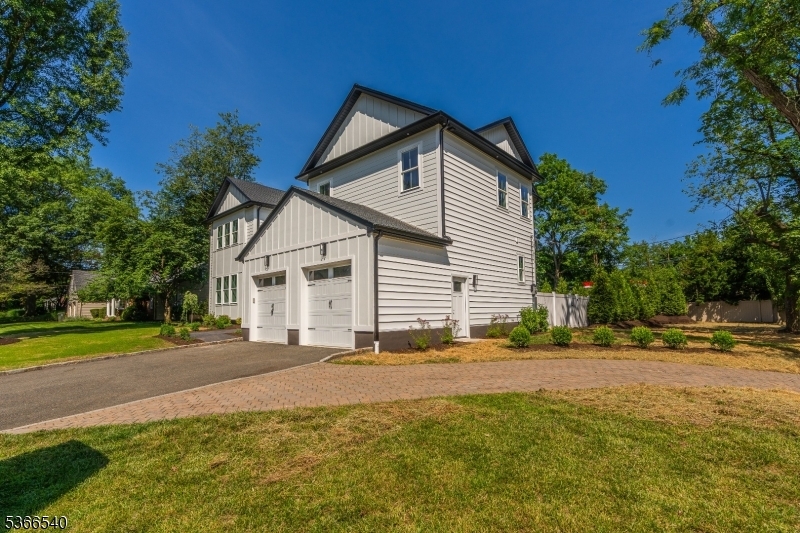 Property Photo: 1430 Dunn Pkwy NJ 07092
