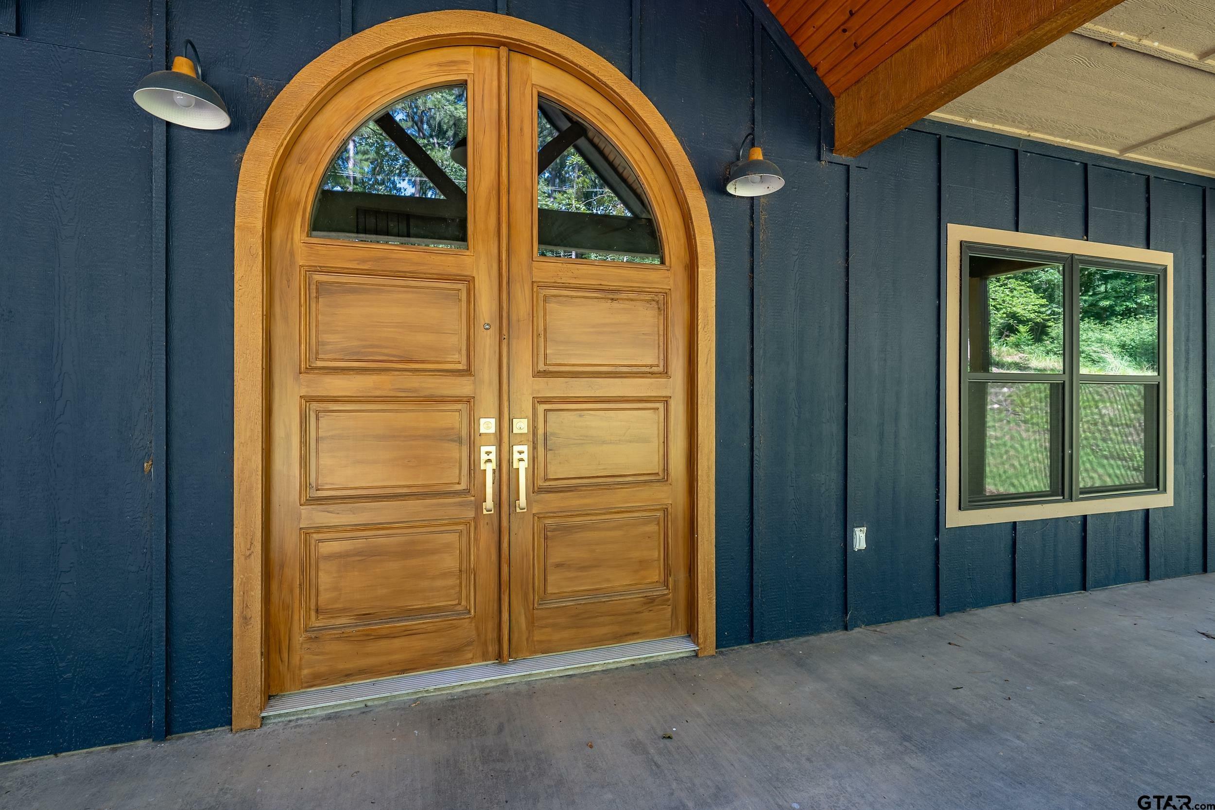 Property Photo:  2133 E Holly Trail  TX 75765 