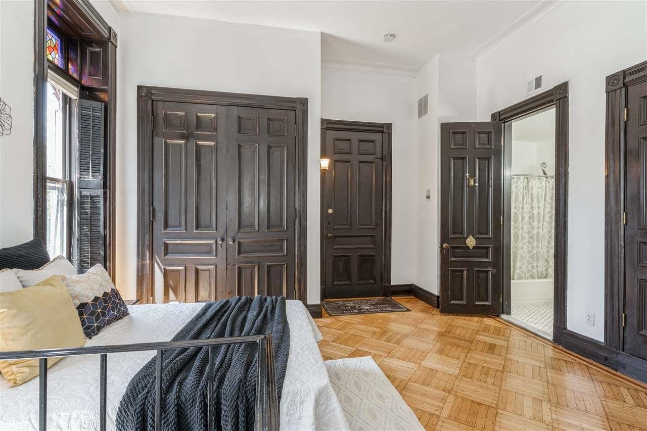Property Photo: 238-240 9th St 4 NJ 07302