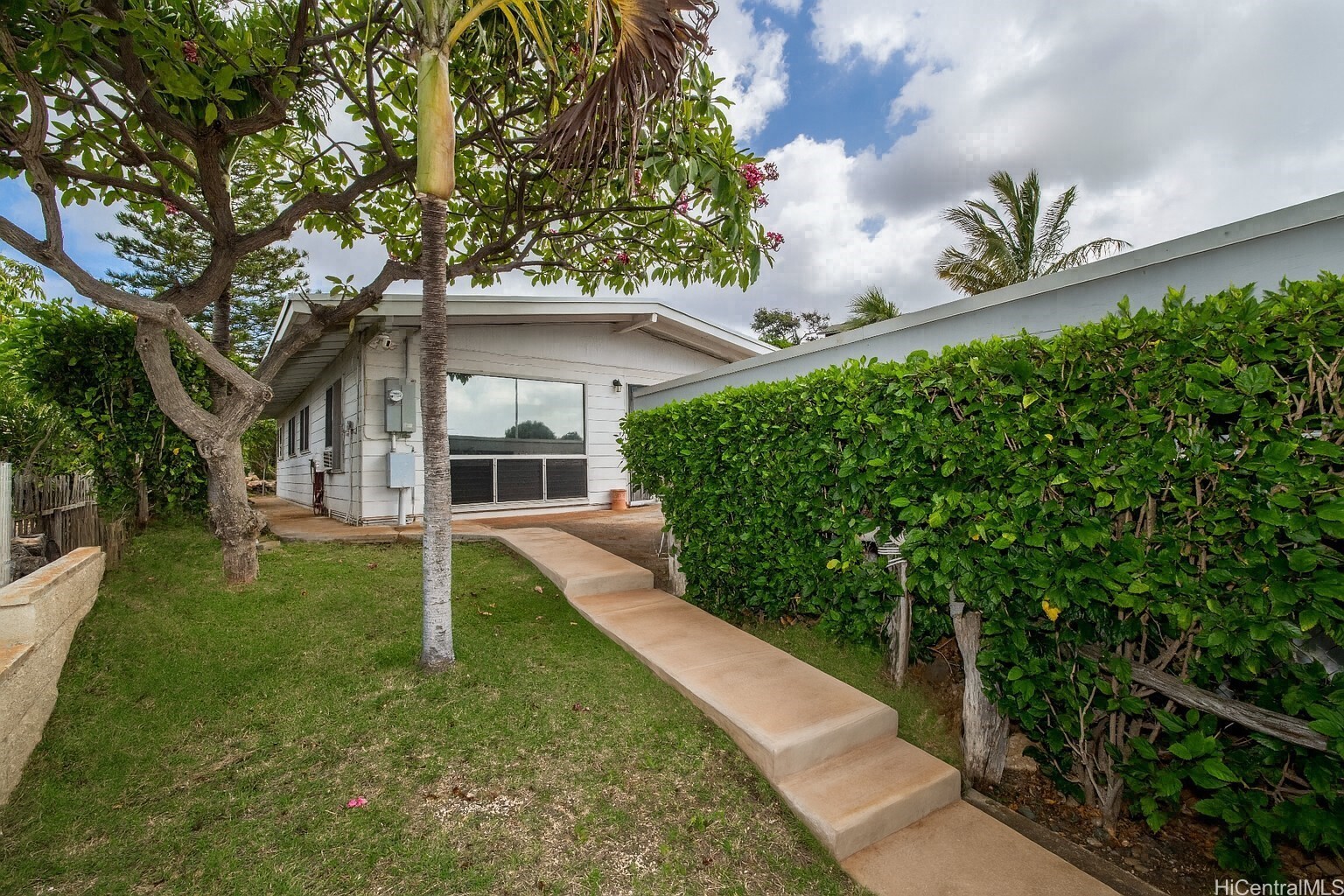 Property Photo: 92-1020 Palailai Place HI 96707