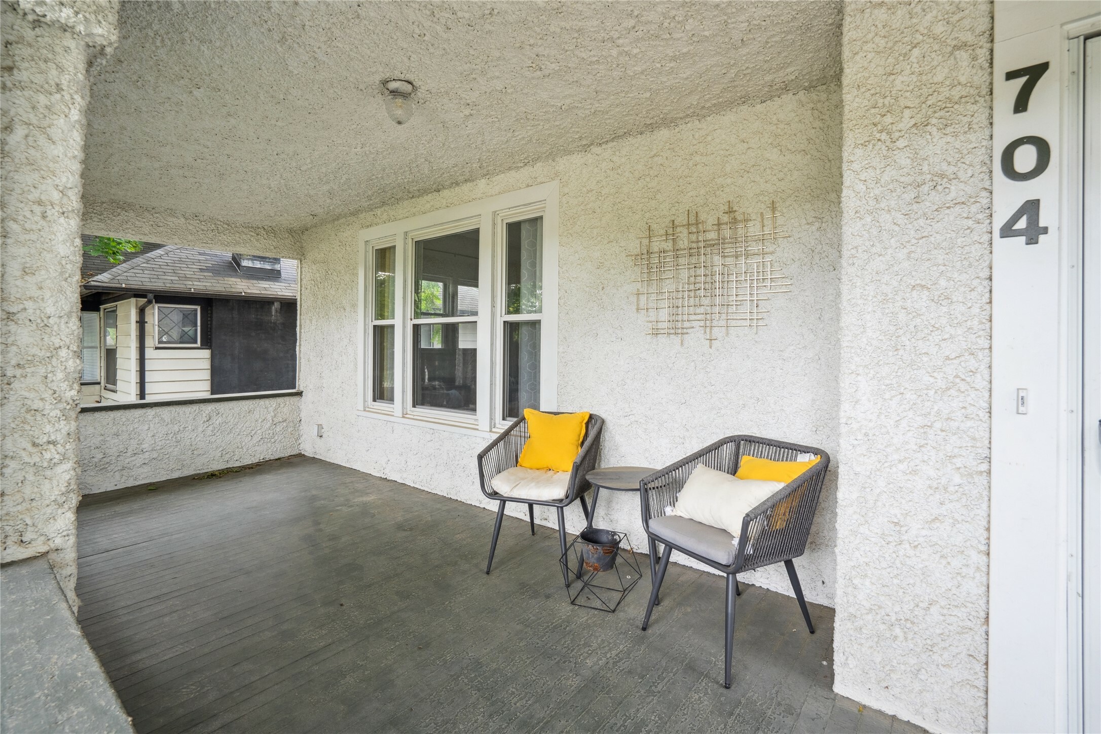 Property Photo: 704 35th Street IA 50312