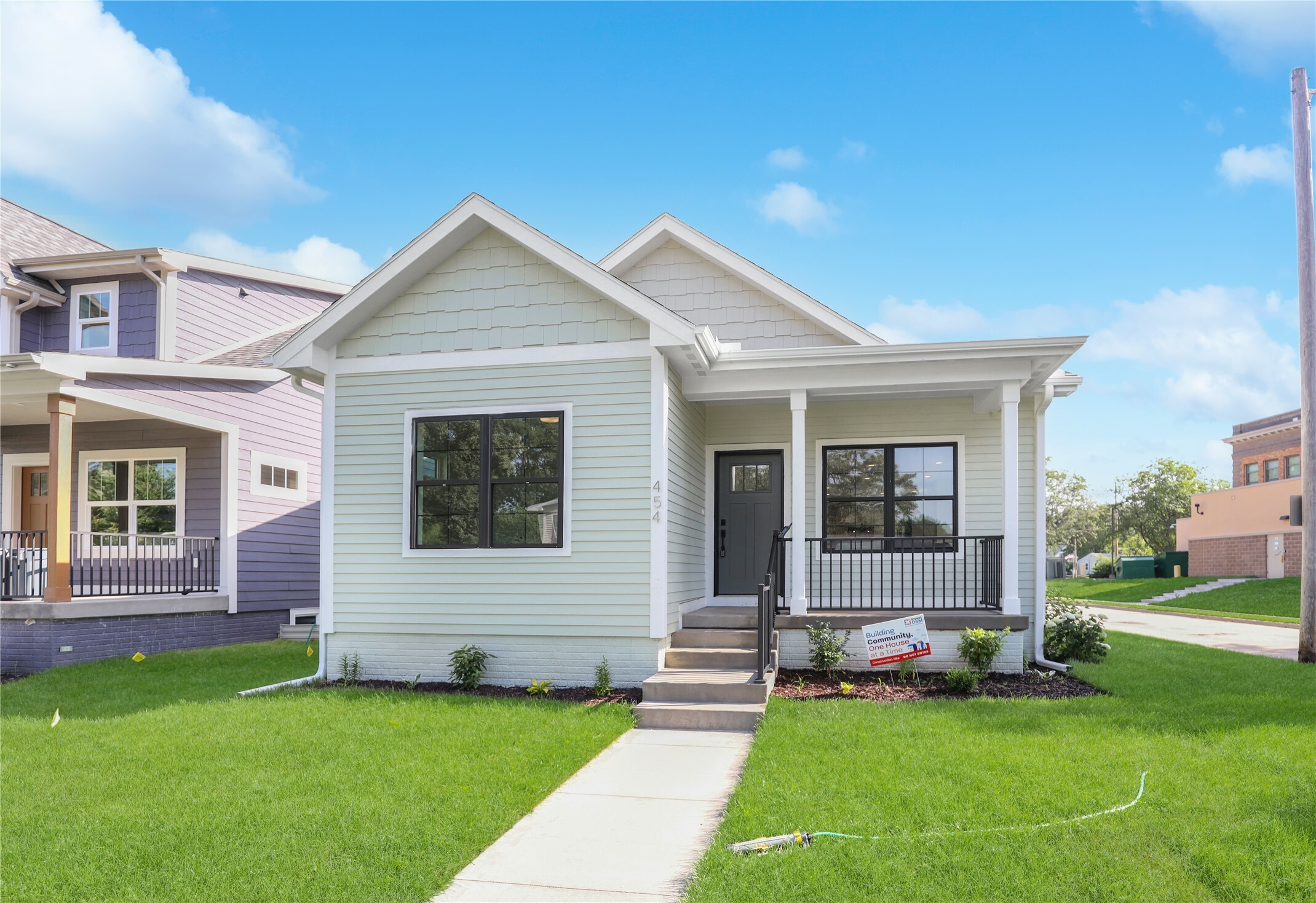 454 E Granger Avenue  Des Moines IA 50315 photo