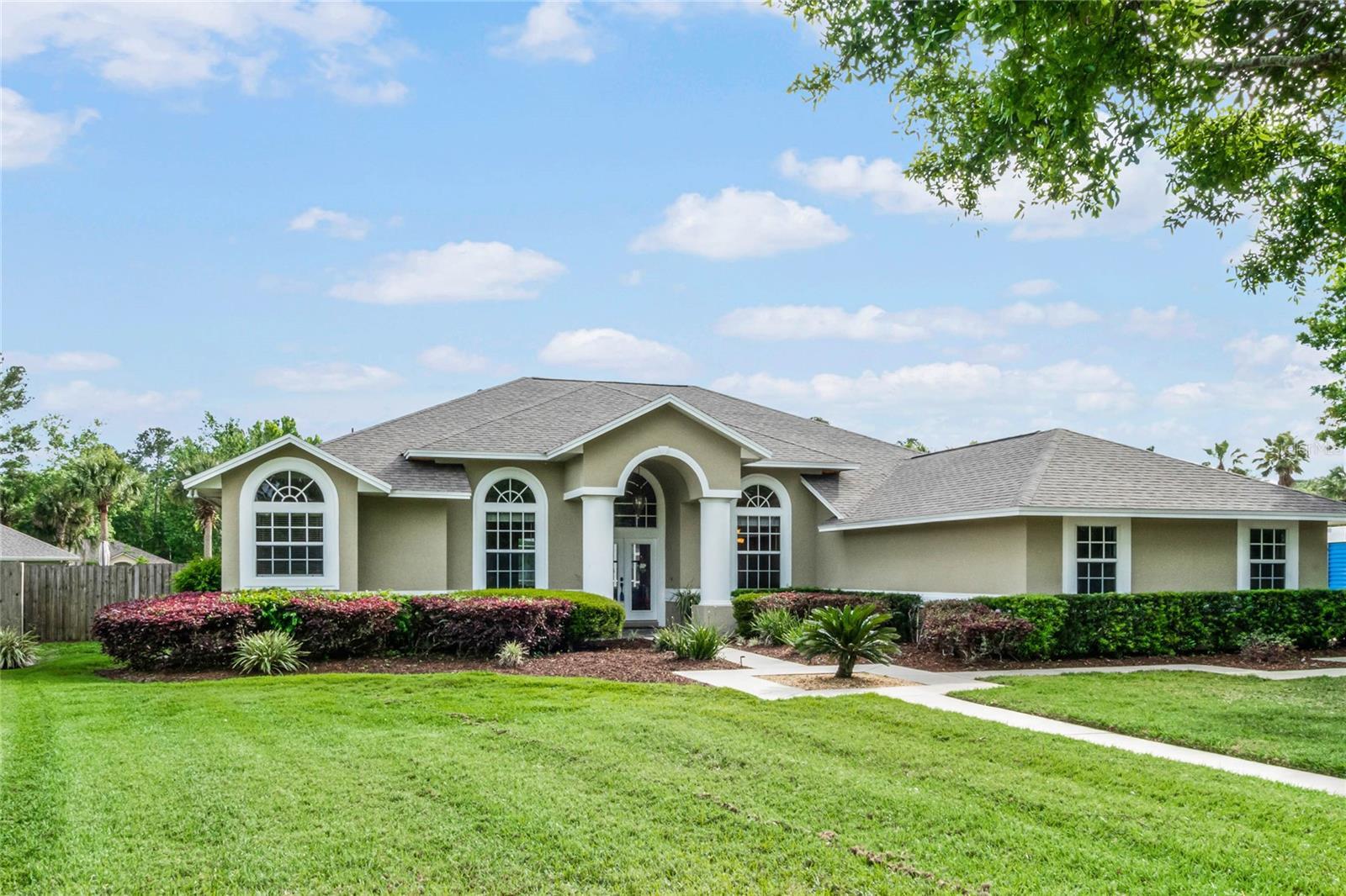 Property Photo:  245 Meadow Bay Court  FL 32746 