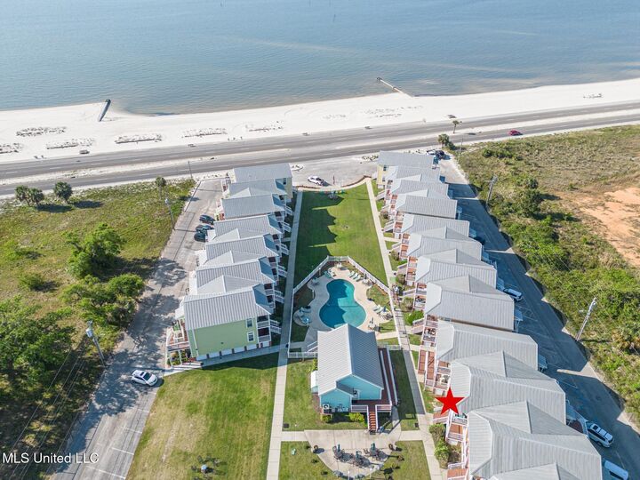 Property Photo:  1515 E Beach Boulevard  MS 39571 