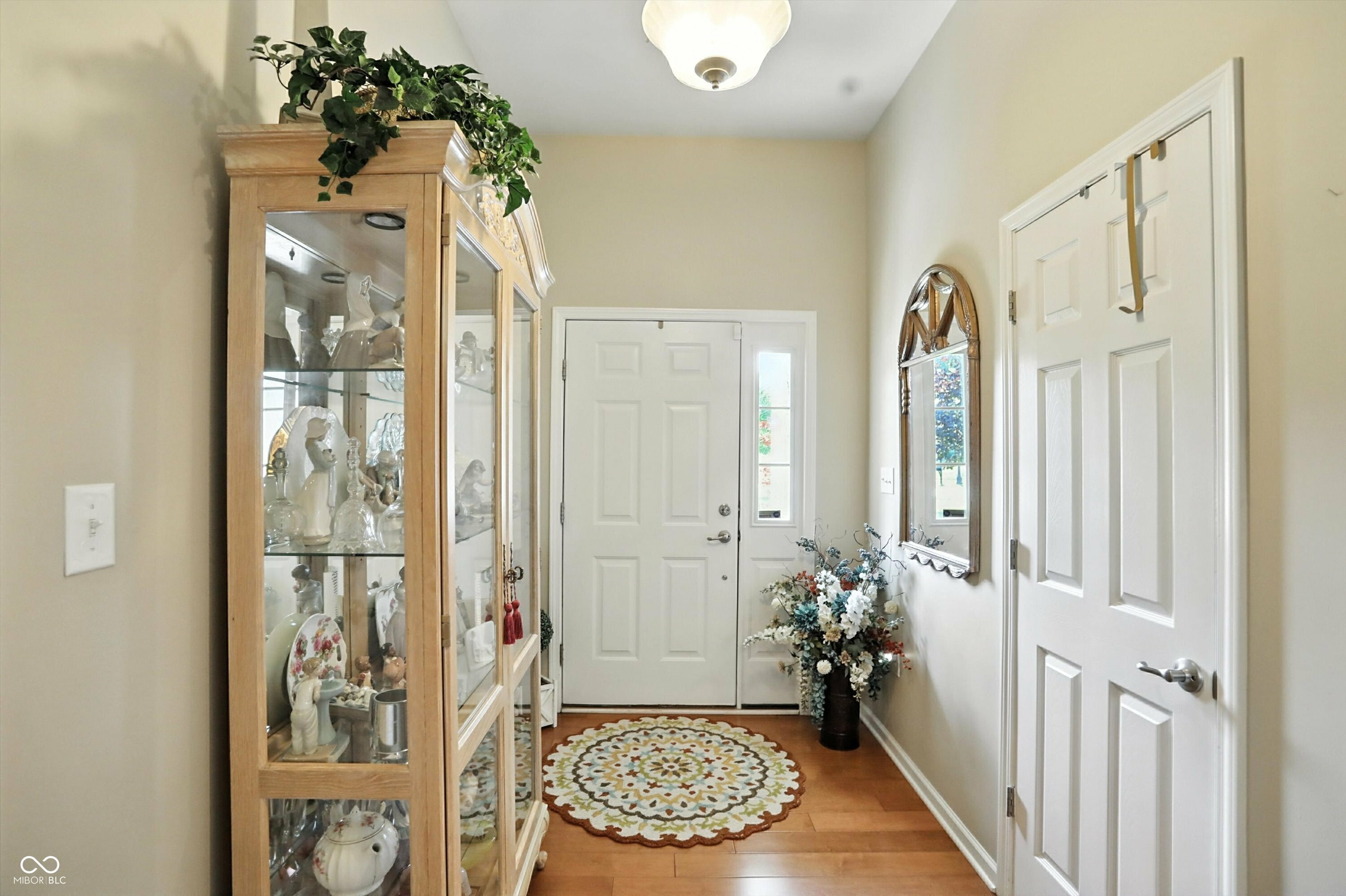 Property Photo: 712 Disciples Way IN 46143