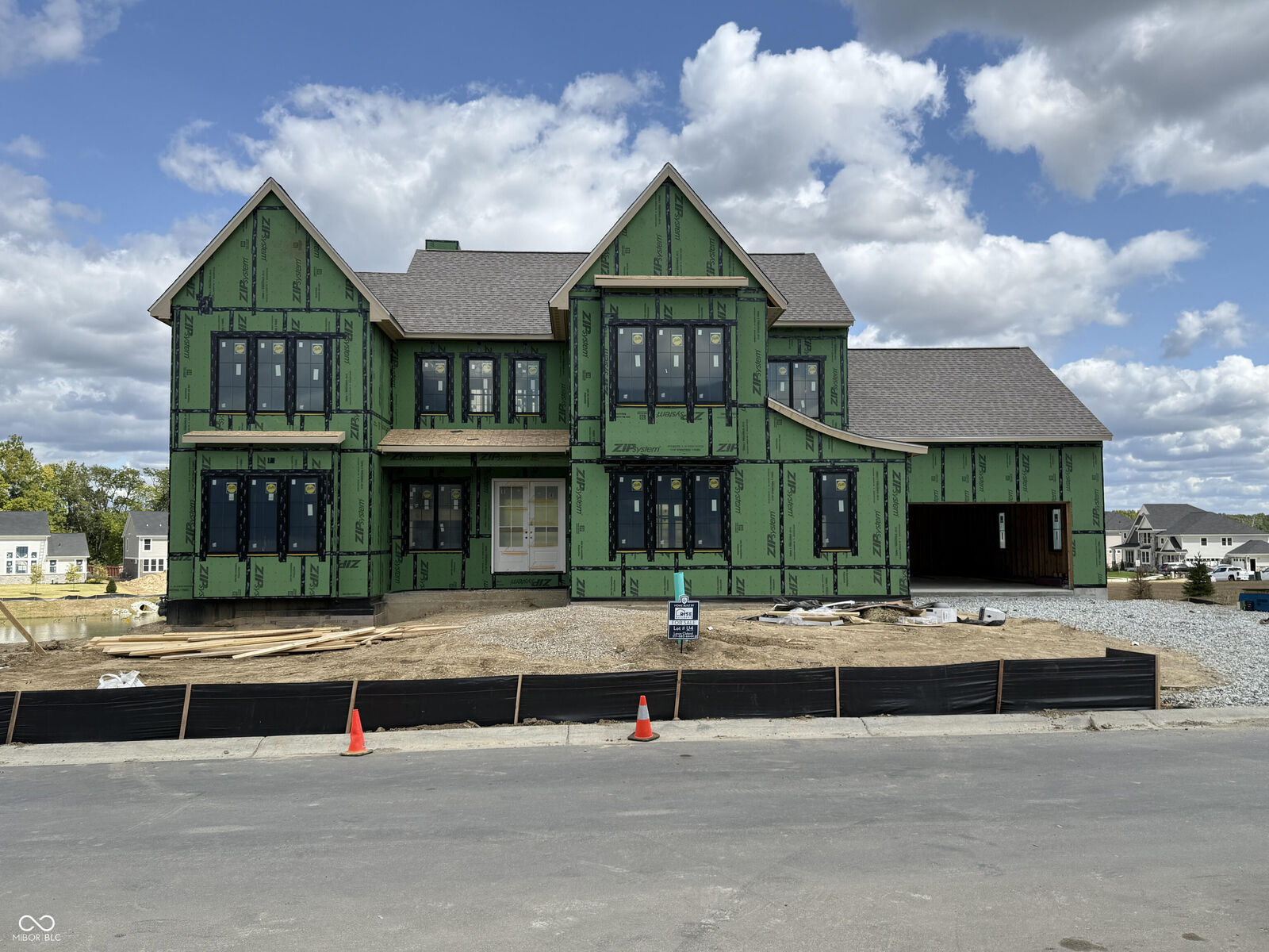 Property Photo:  1424 Chatham Ridge Court  IN 46074