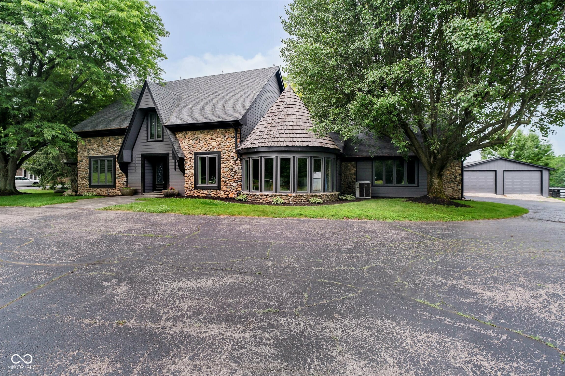 Property Photo: 16714 Oak Road IN 46074