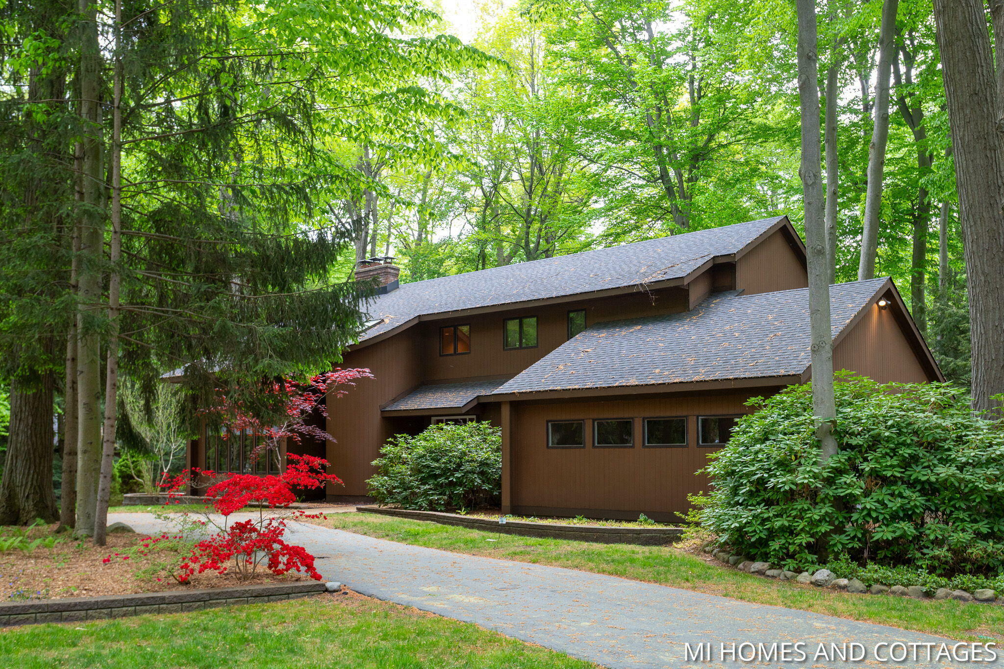 1220 Oakhampton Road  Holland MI 49424 photo
