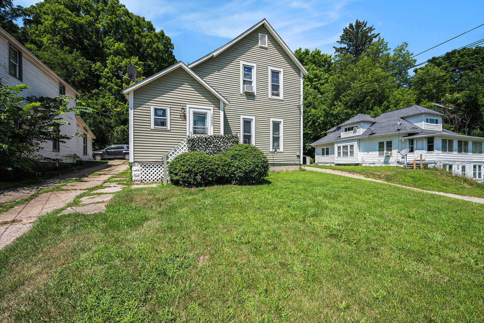 Property Photo:  1925 Douglas Avenue  MI 49007 