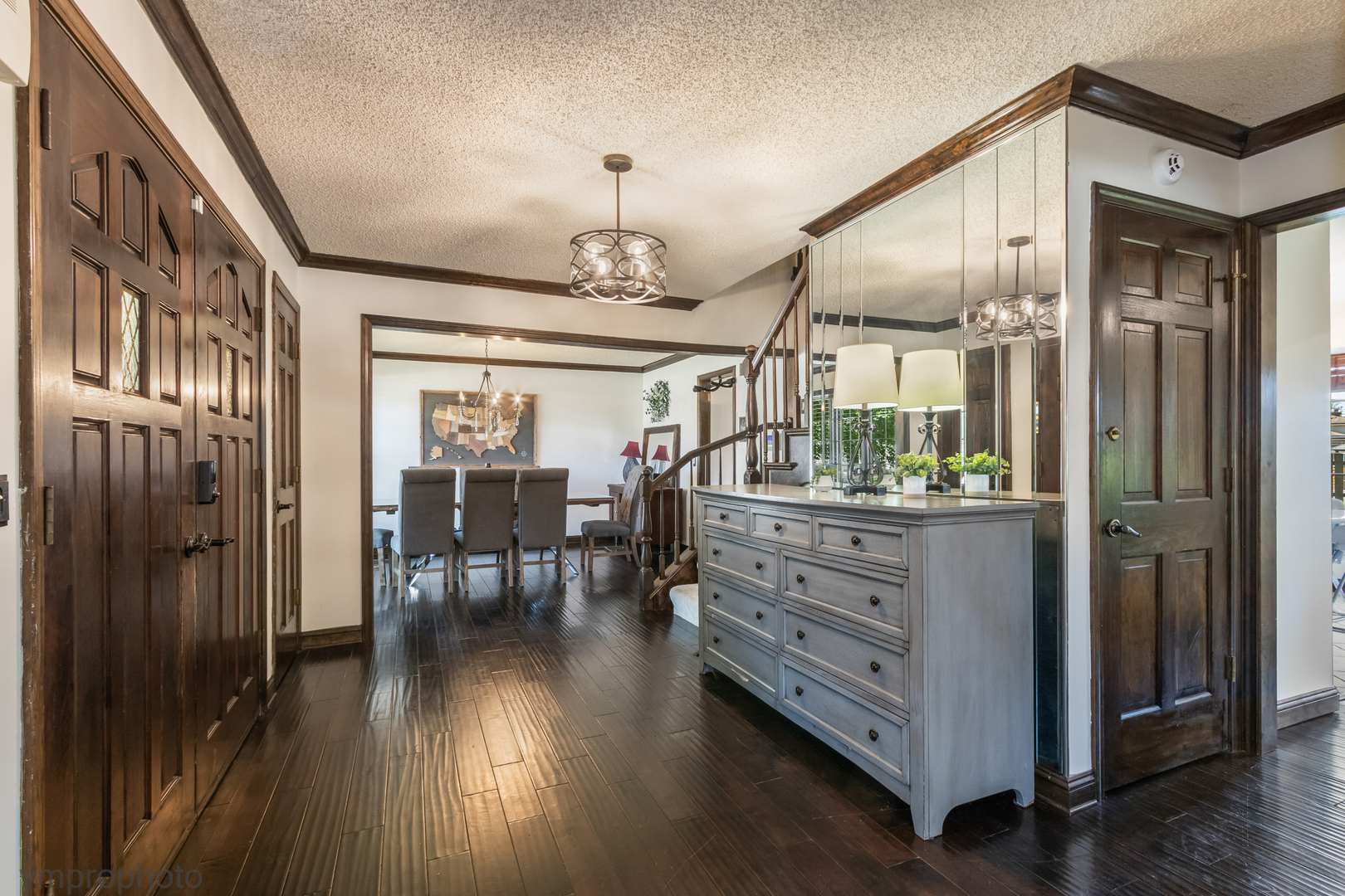 Property Photo:  1148 N Anvil Court  IL 60101 