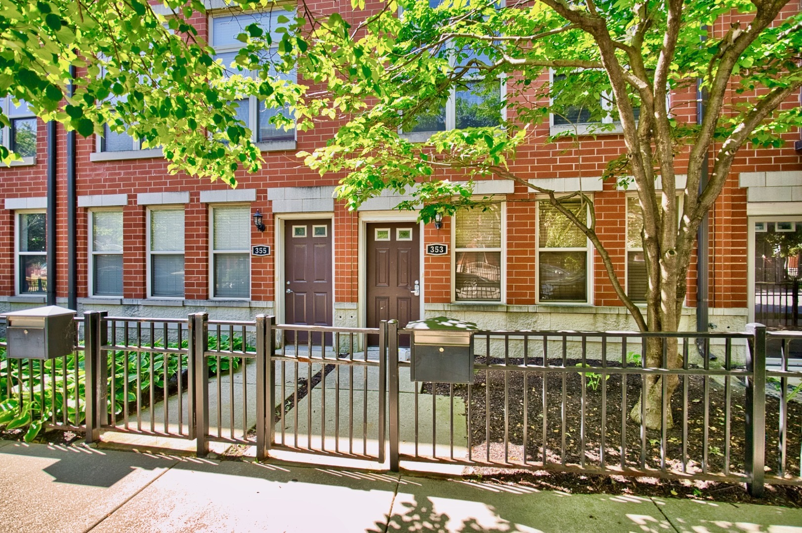 353 E Eastgate Place  Chicago IL 60616 photo