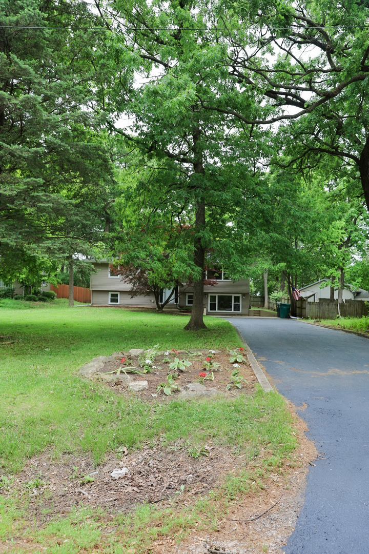 Property Photo: 105 Channahon Street IL 60404