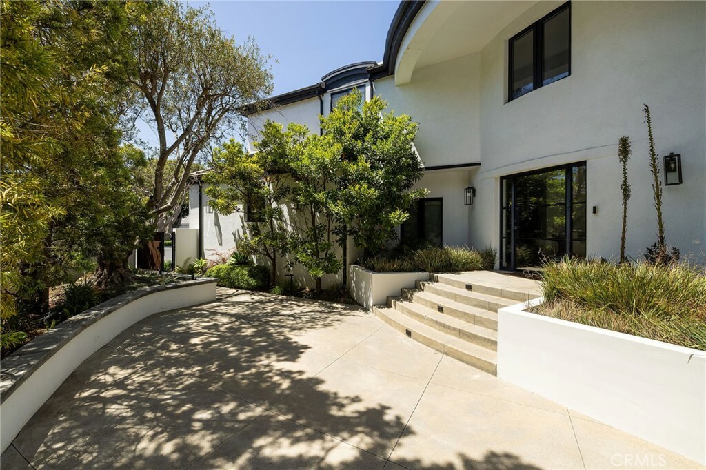 Property Photo: 19476 Woodlands Drive CA 92648