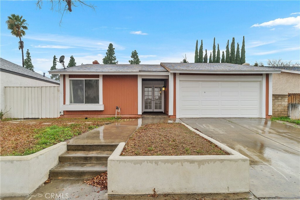 Property Photo: 6897 Crest Avenue CA 92503