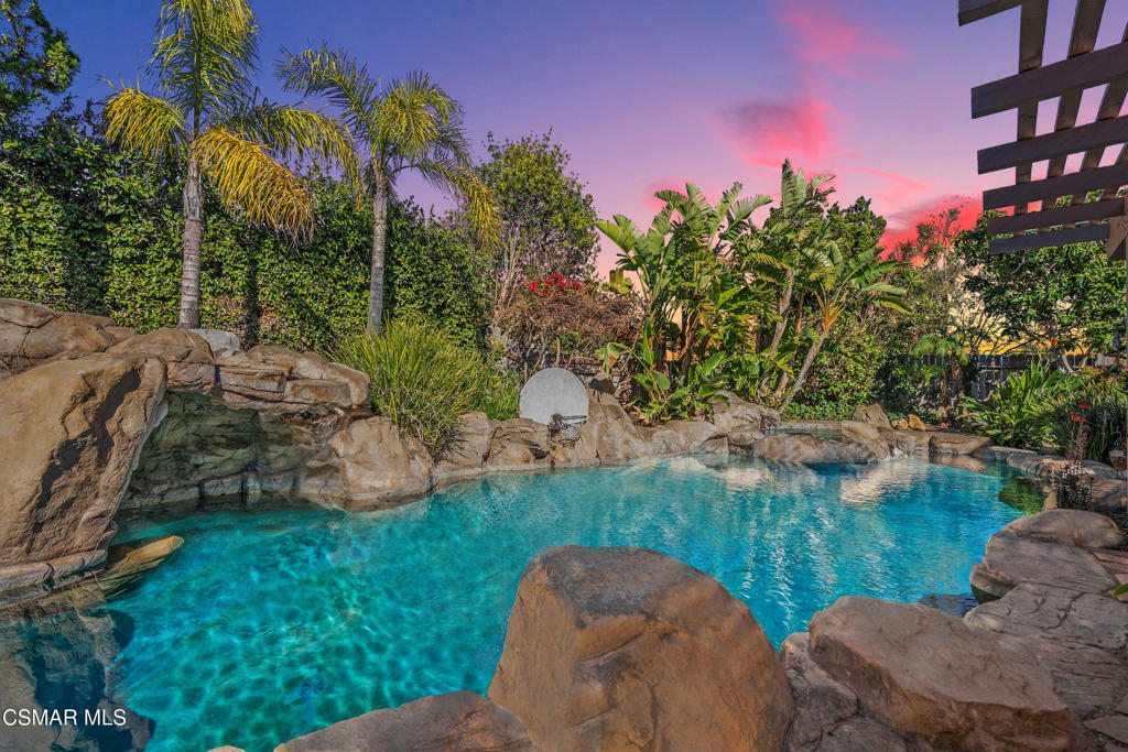 1455 Calle Colina  Thousand Oaks CA 91360 photo