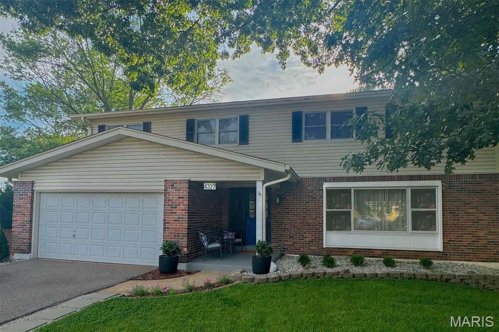 4327 Wickerfield Drive  St Louis MO 63128 photo