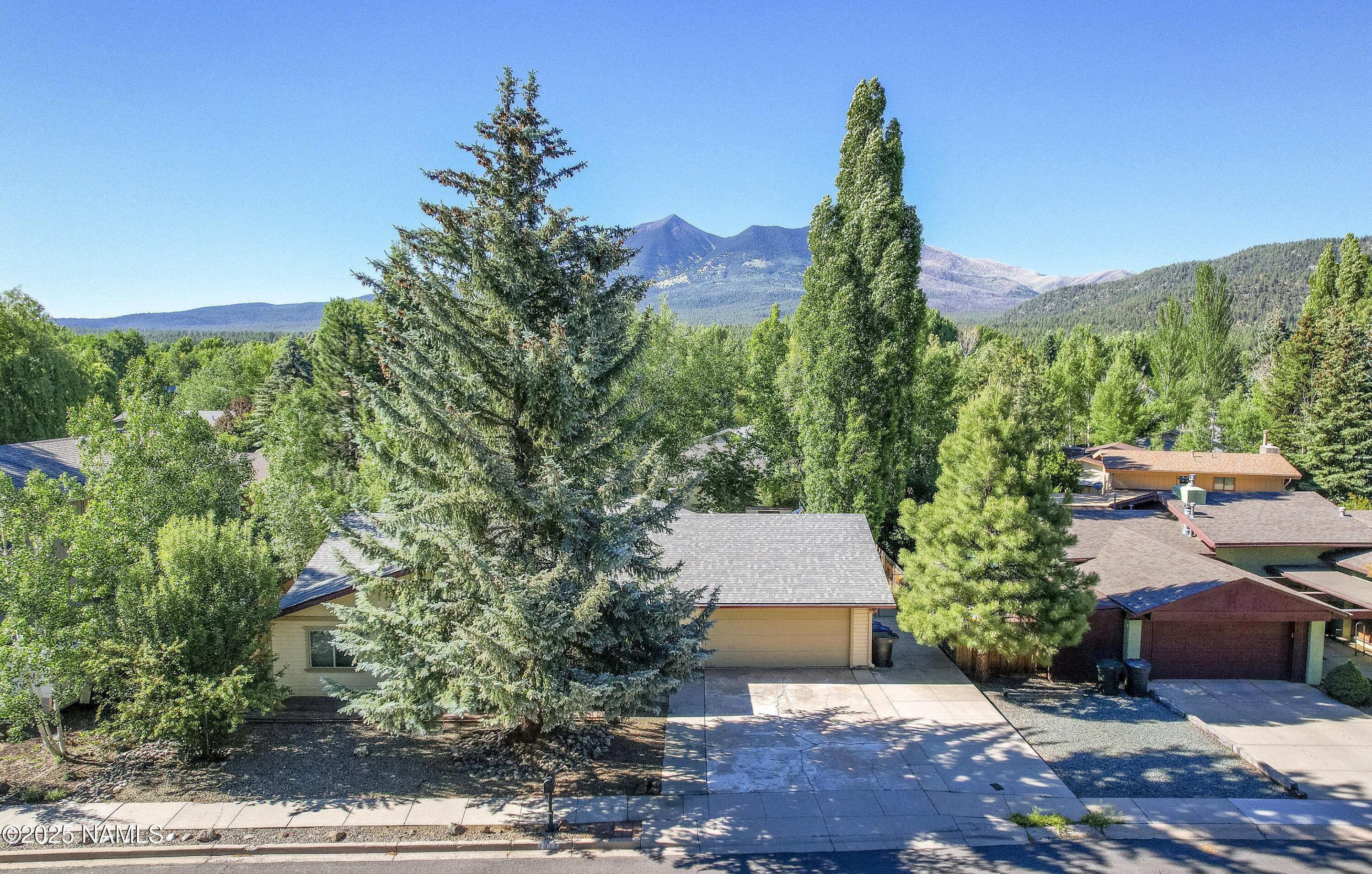2615 N Fremont Boulevard  Flagstaff AZ 86001 photo