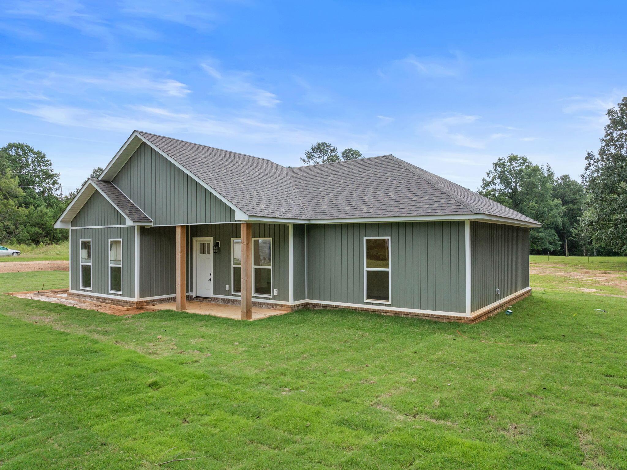 Property Photo:  4454 County Road 200  MS 38834 