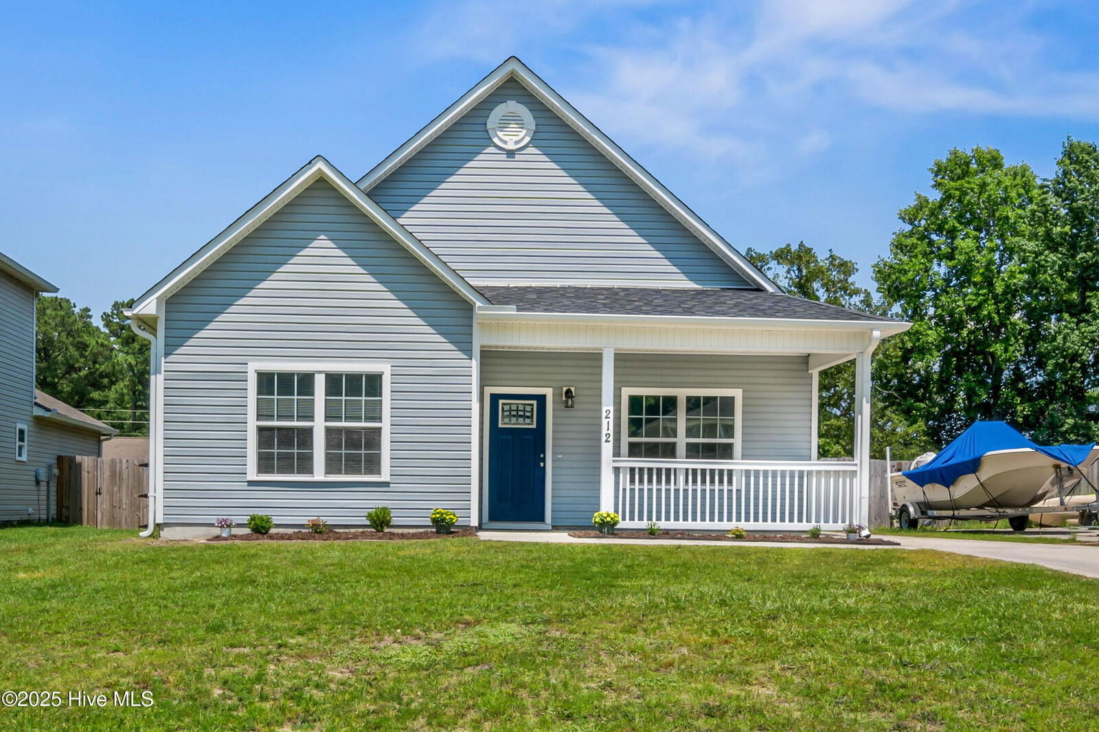 Property Photo:  212 Robert Alan Drive  NC 28546 