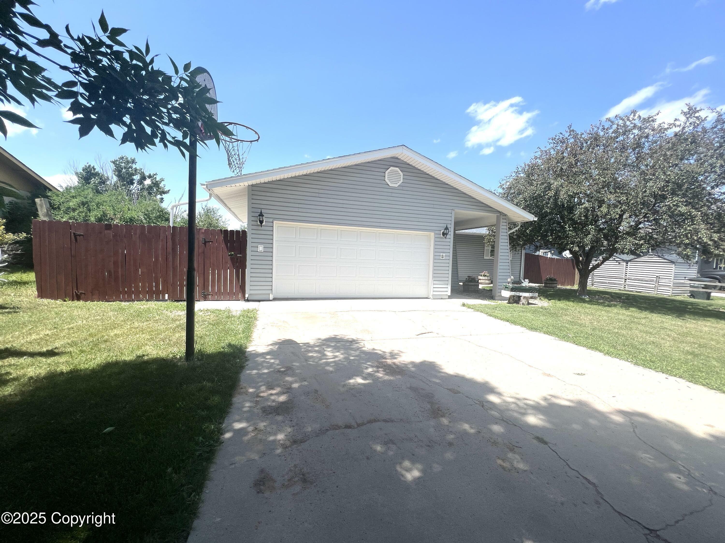 Property Photo:  337 Highridge Cir -  WY 82732 