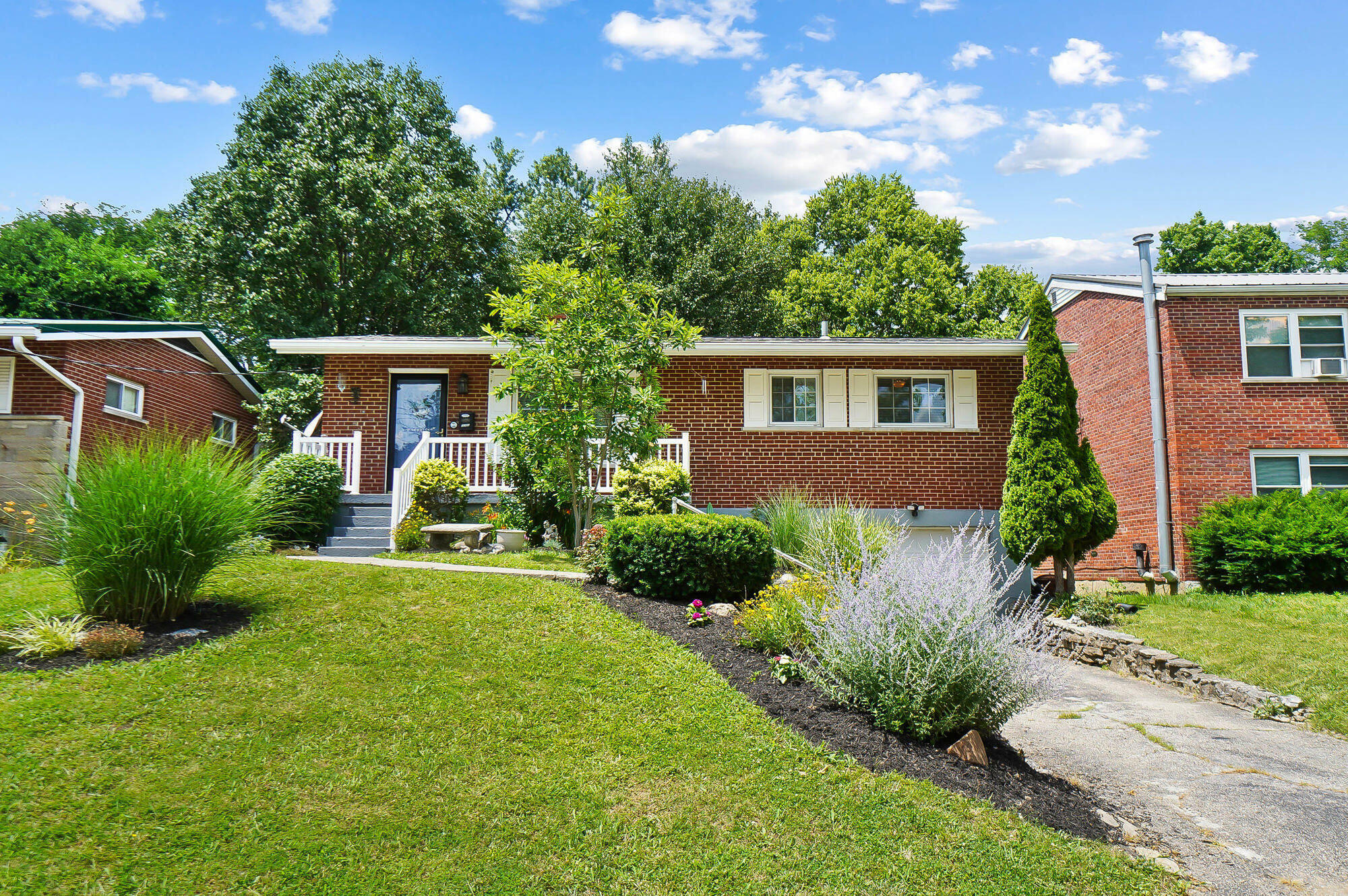 Property Photo: 3166 Woodward Street KY 41018