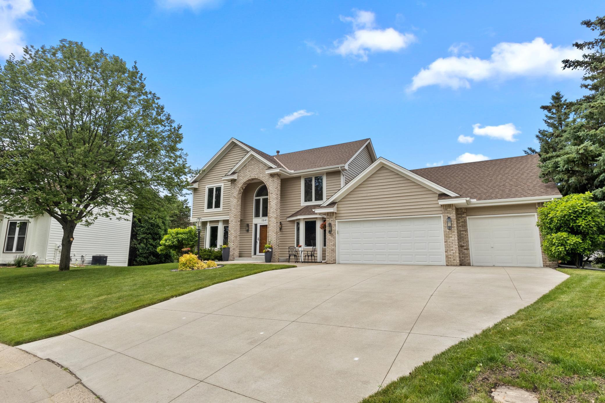 Property Photo: 1541 Wexford Court MN 55122