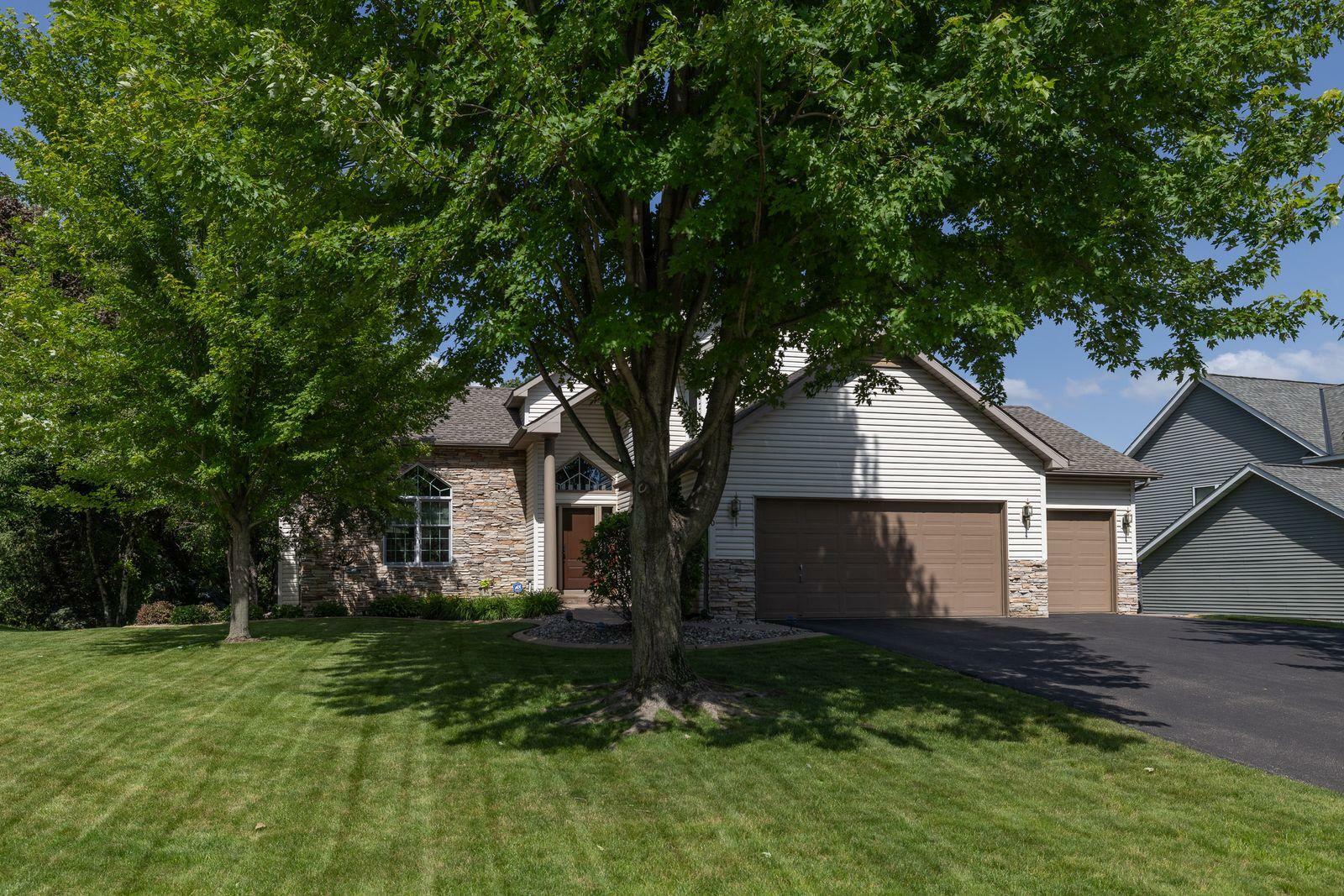 Property Photo: 16240 Kenora Court MN 55044