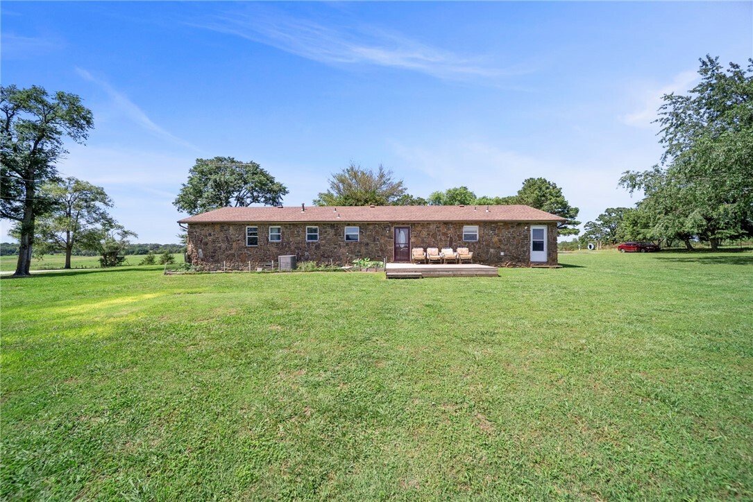 Property Photo:  19161 Old Springtown Road  AR 72734 
