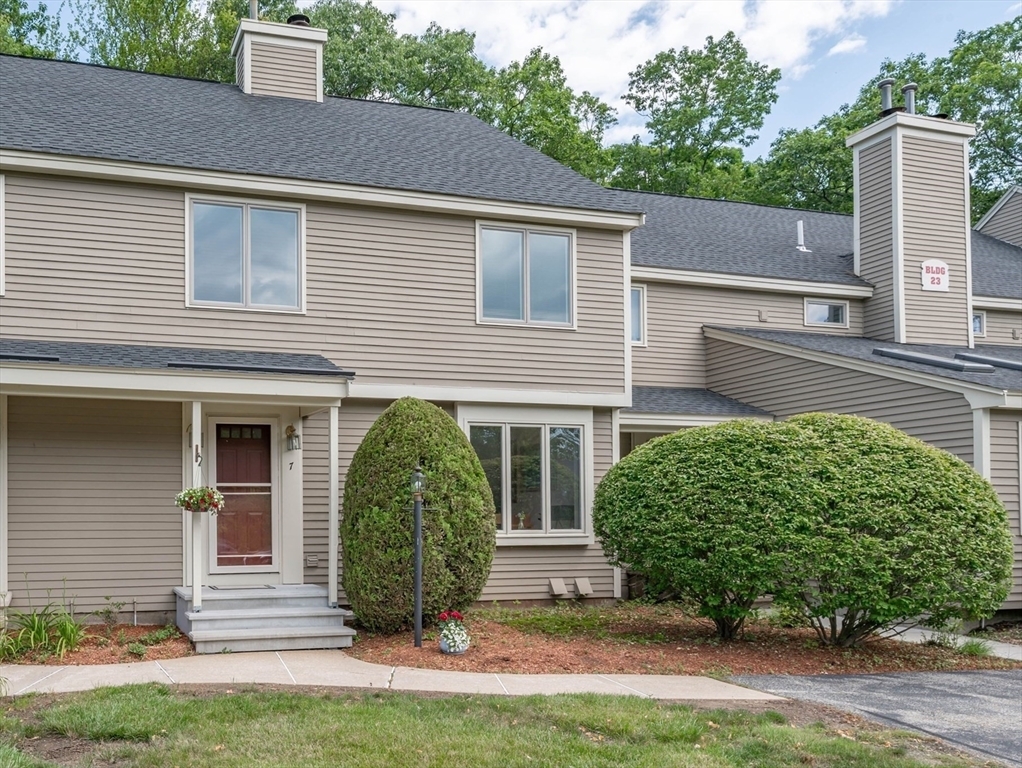 Property Photo:  23 Tulip Circle 7  MA 01830 