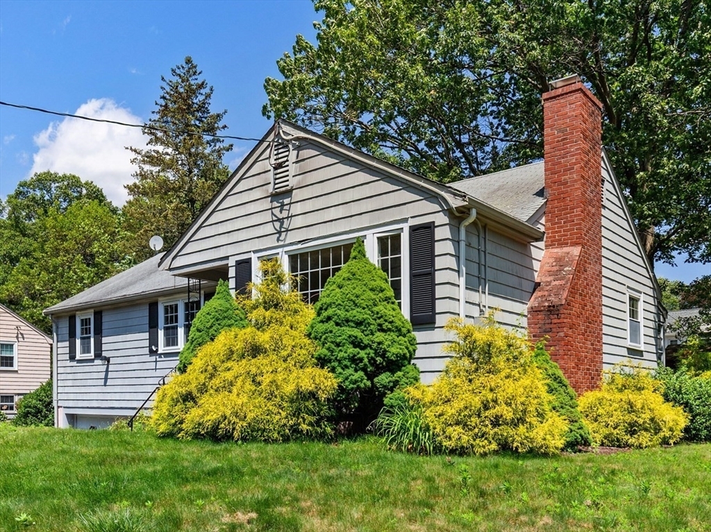 29 Gregory Rd  Wakefield MA 01880 photo