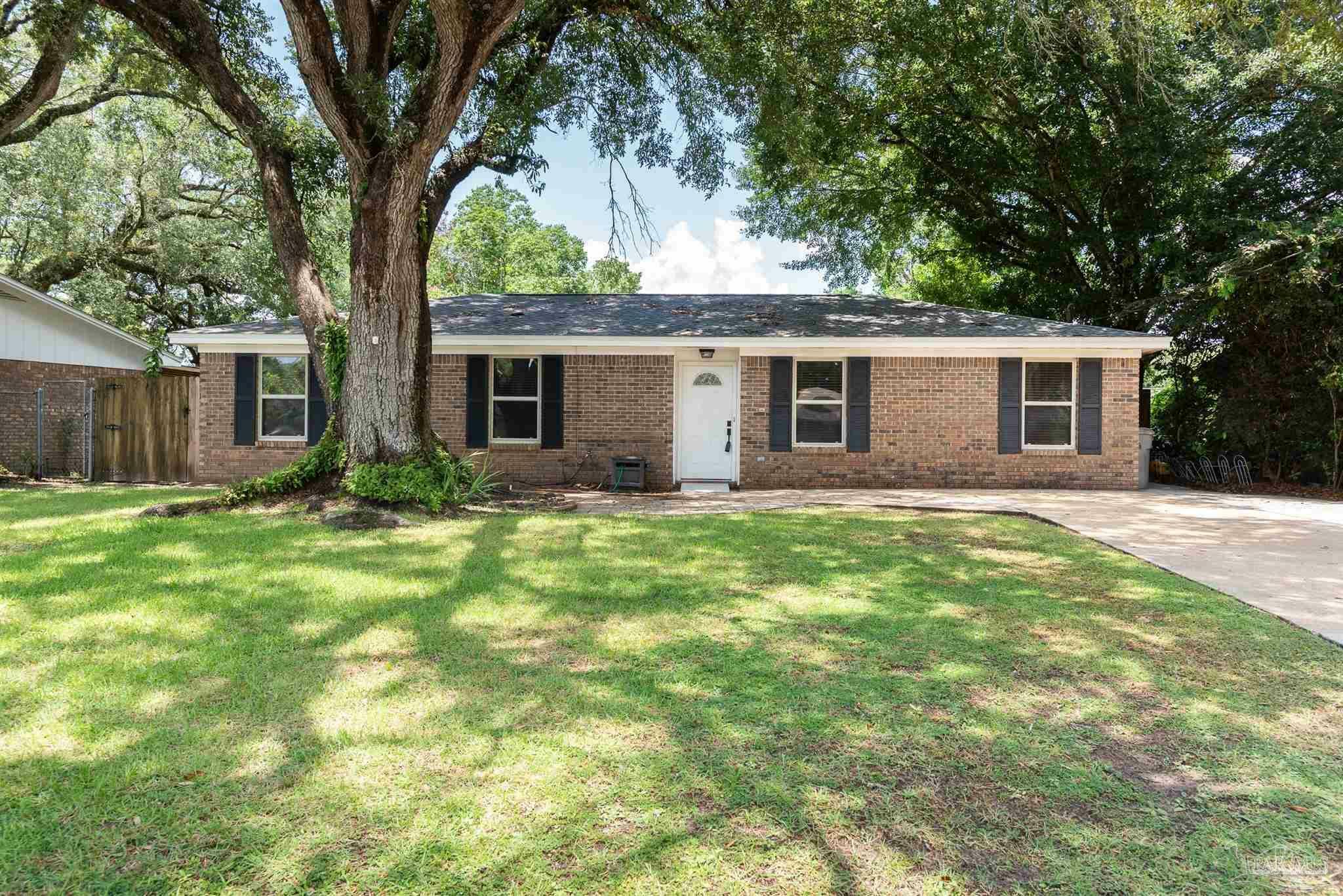 7026 Balboa Dr  Pensacola FL 32526 photo