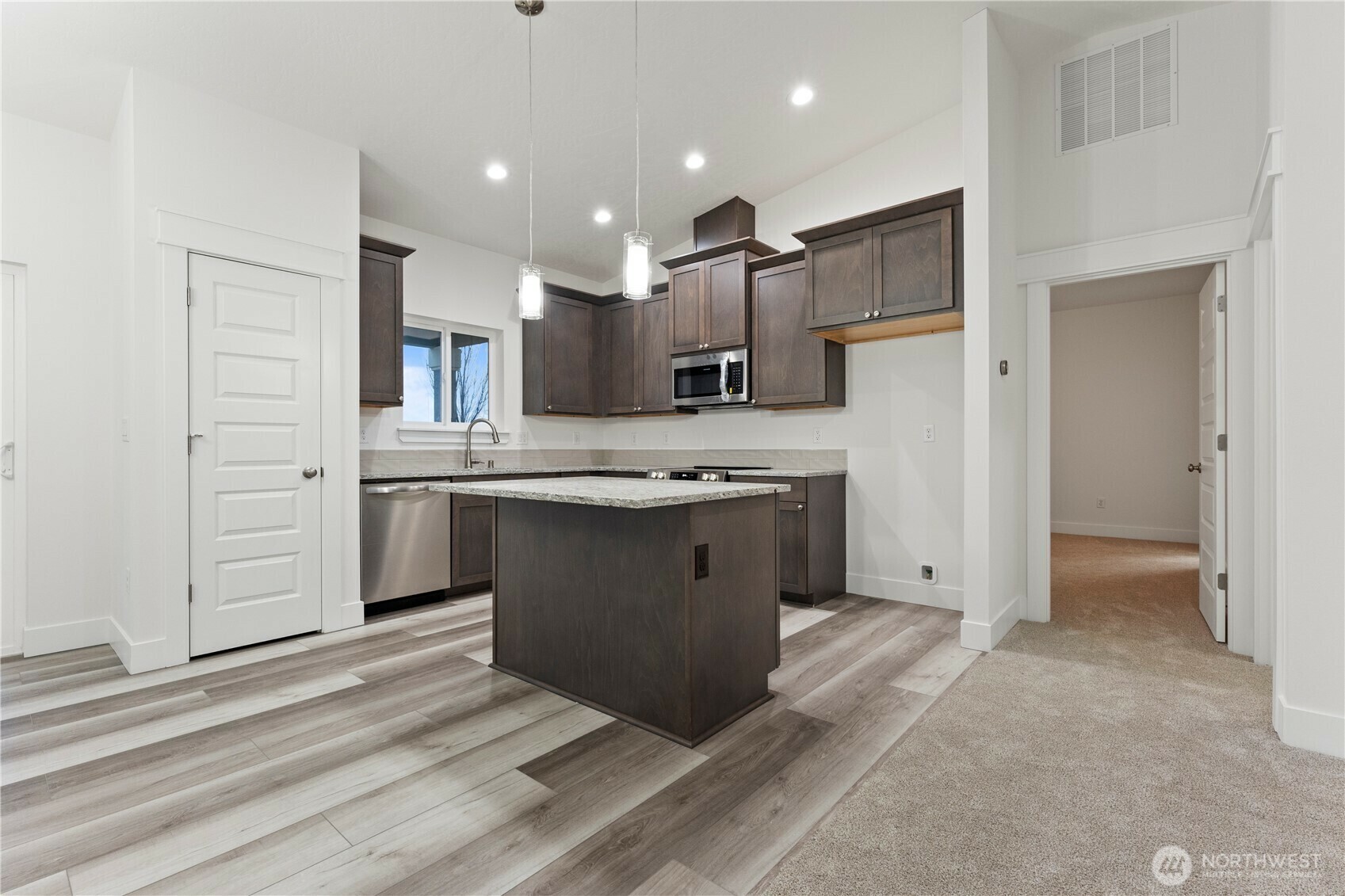 Property Photo: 730 O Street NE WA 98848