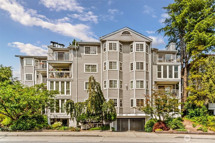 Property Photo:  722 N 85th Street 41  WA 98103 