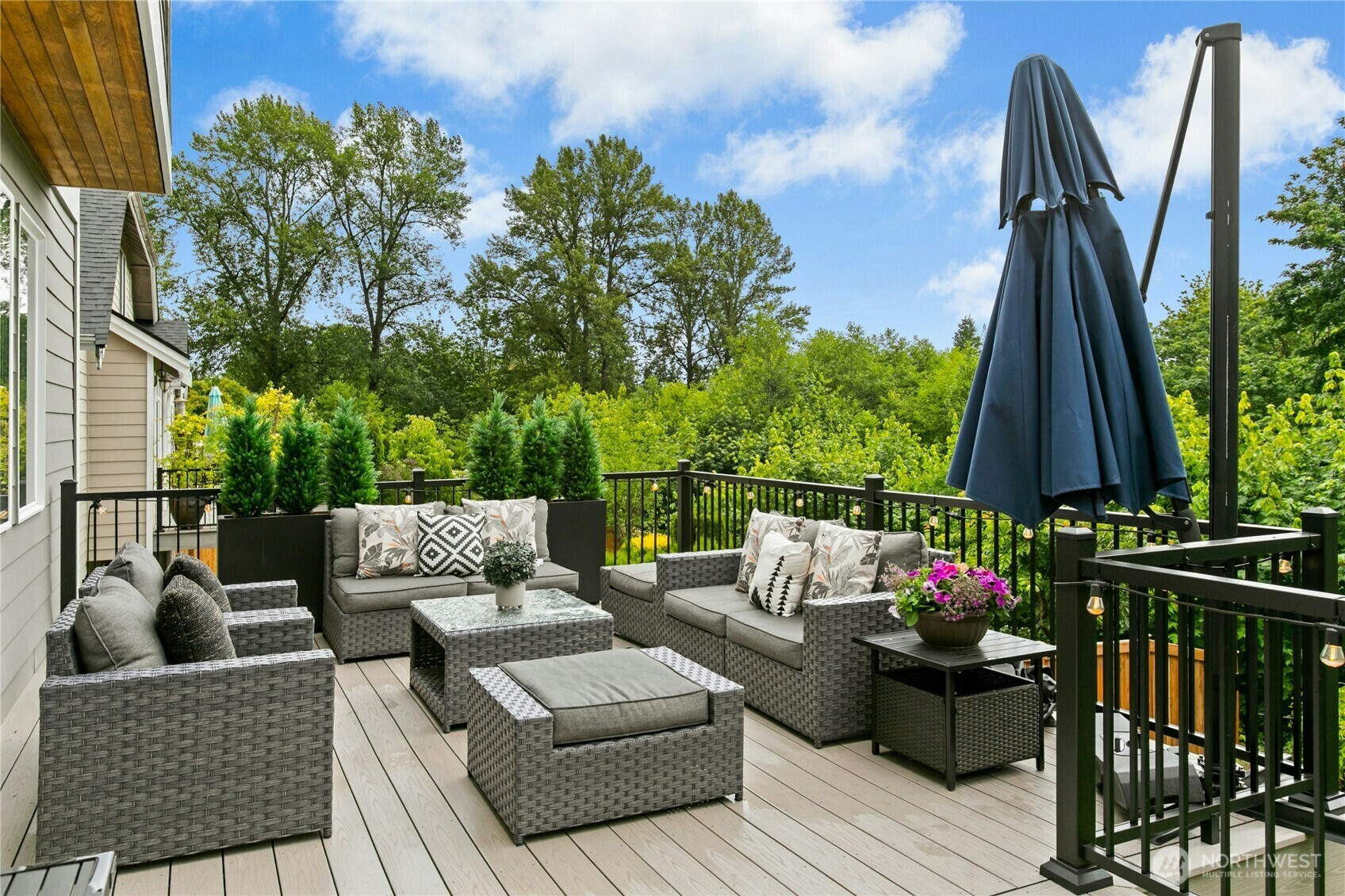 Property Photo: 2848 278th Avenue SE WA 98075