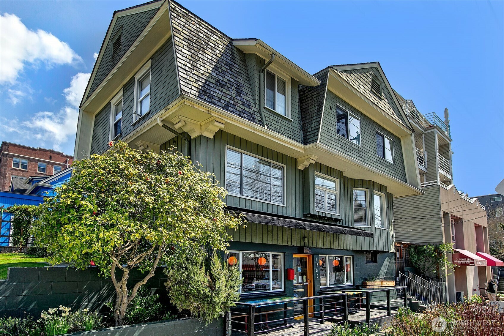 Property Photo: 1201 E Denny Way WA 98122
