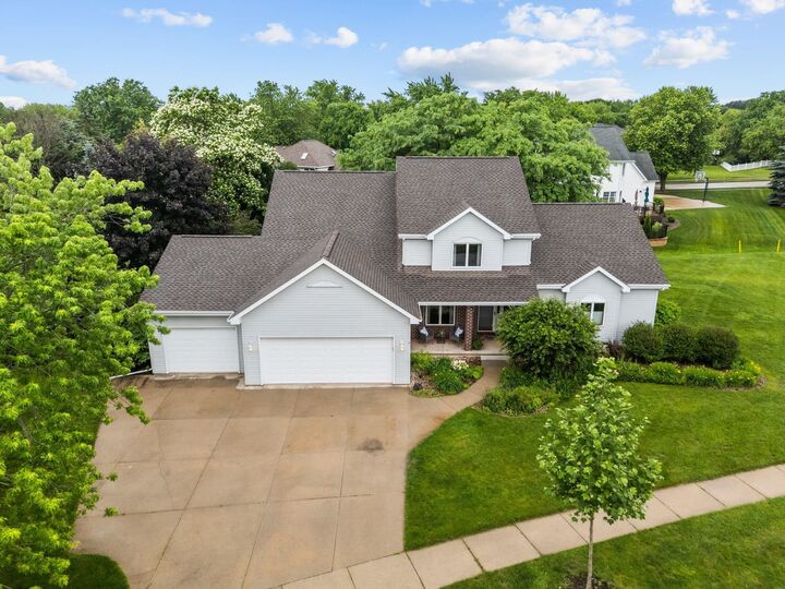 301 E Wayfarer Lane  Appleton WI 54913-6357 photo