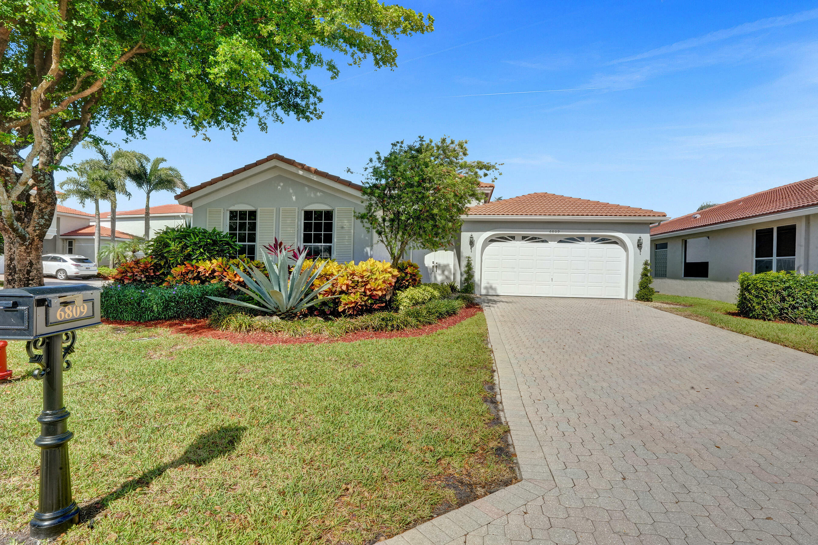 Property Photo: 6809 Portside Drive FL 33496